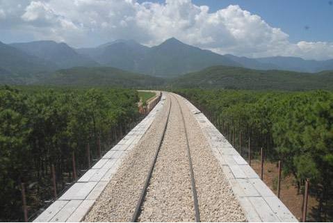 虎跳峡镇未来旅游胜地蓝图，最新发展规划揭秘